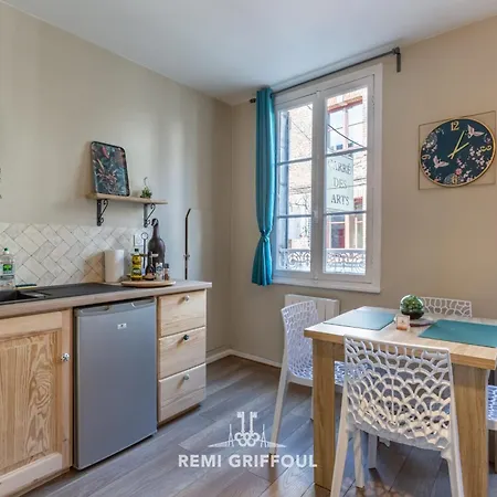 Apartament Emeraude Cozy Nest 3 Heart Of Historic District 2 Guests *