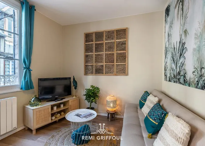 Emeraude Cozy Nest 3 Heart Of Historic District 2 Guests * Онфлёр