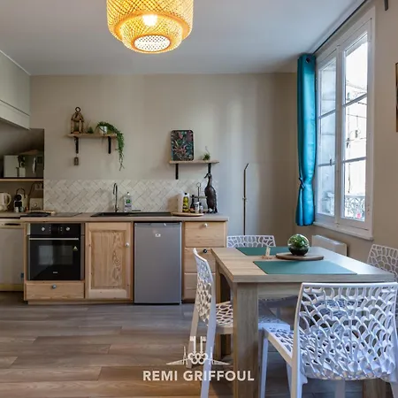 Emeraude Cozy Nest 3 Heart Of Historic District 2 Guests Онфлёр