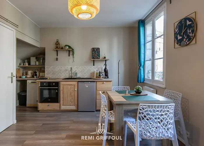 Emeraude Cozy Nest 3 Heart Of Historic District 2 Guests Honfleur